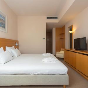 Comfort Zimmer mit Kingsize-Bett
